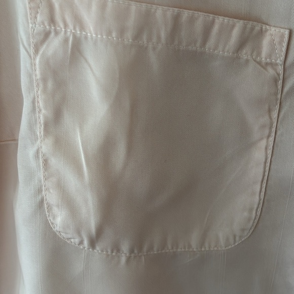 Crown & Ivy Curvy Light Pink Cold Shoulder Button Down Shirt Size 3X - Picture 4 of 12